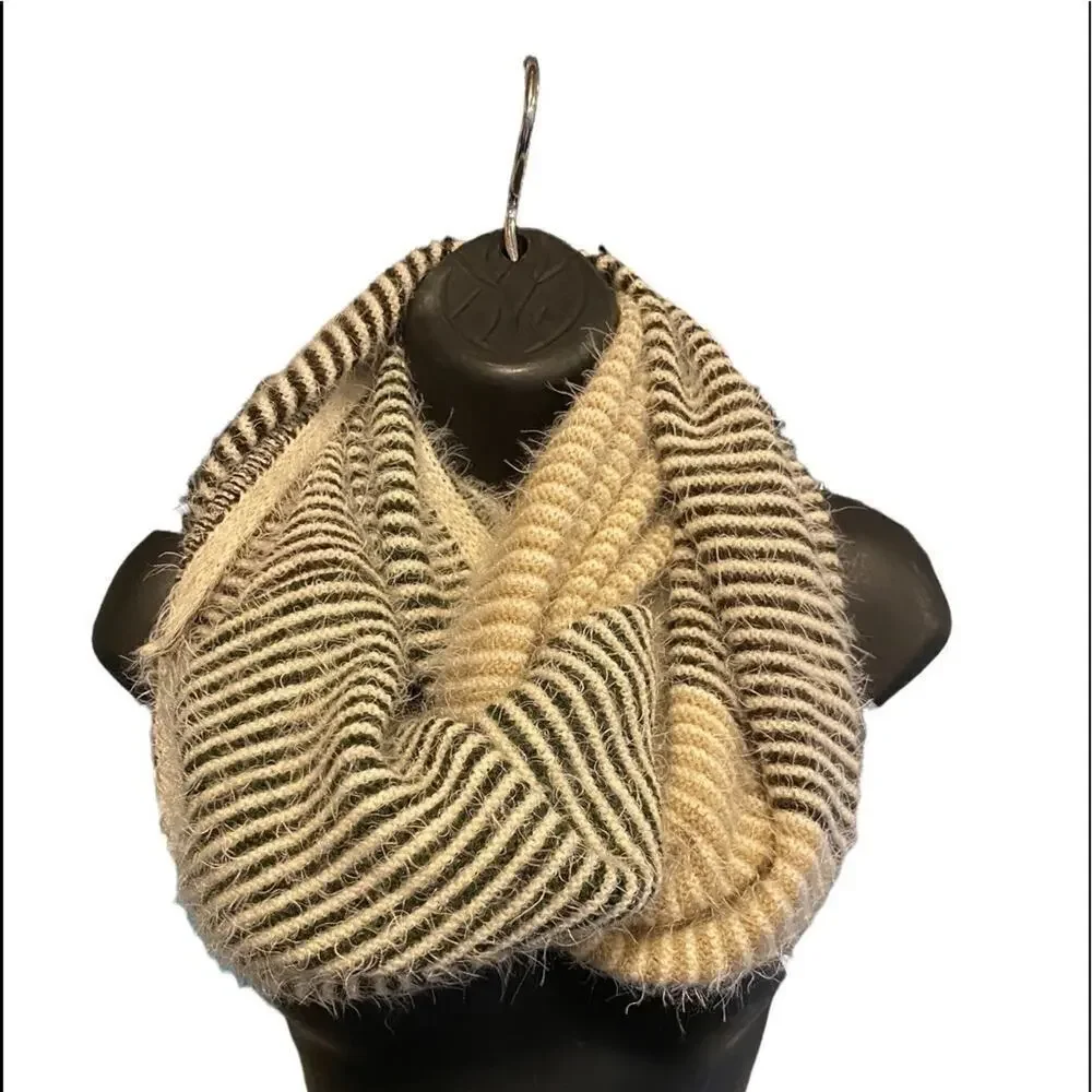 Look Women's Green and Tan Striped Infinity Scarf - OS